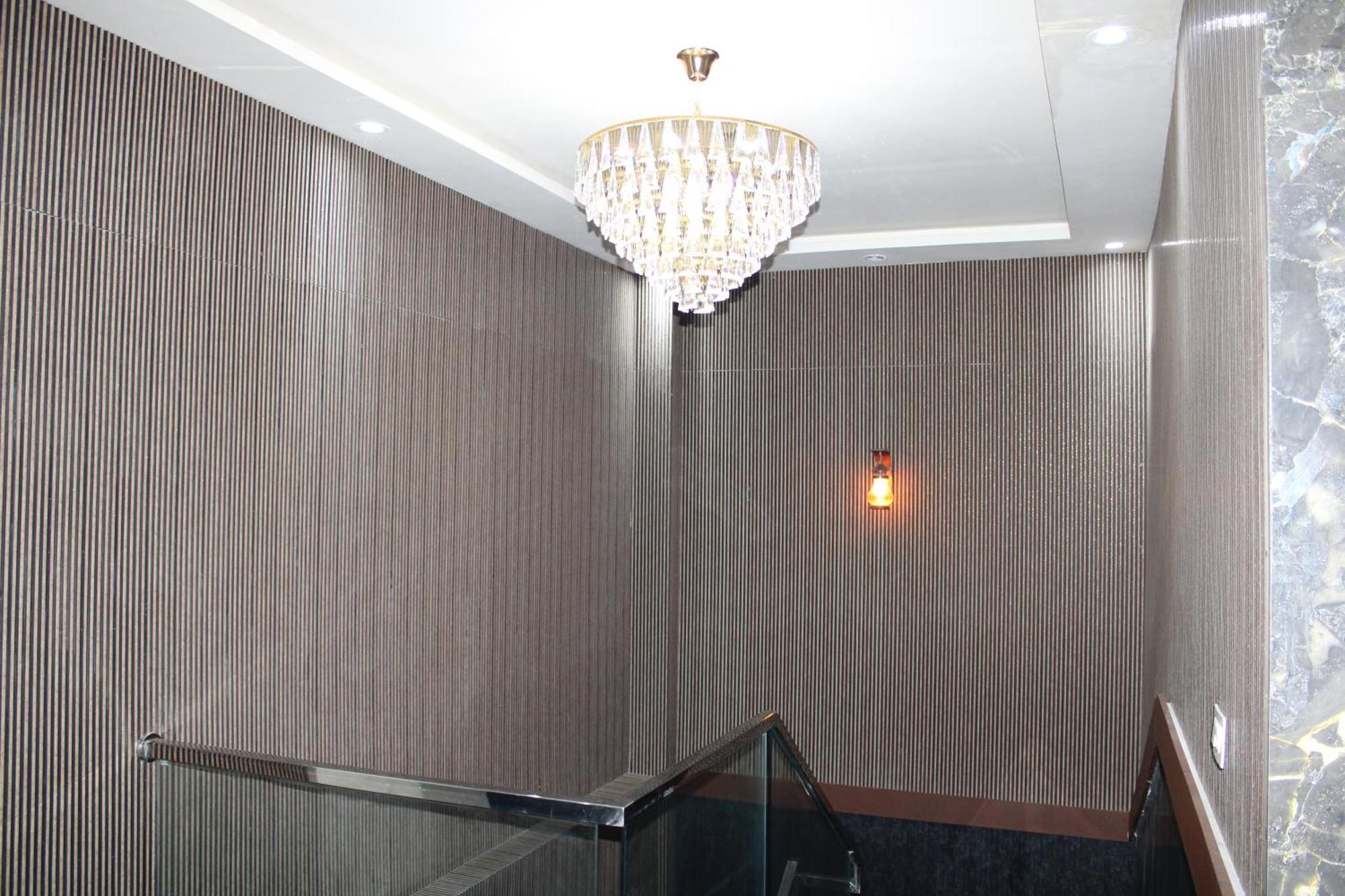 Hotel Gold Stone Канпур Екстериор снимка